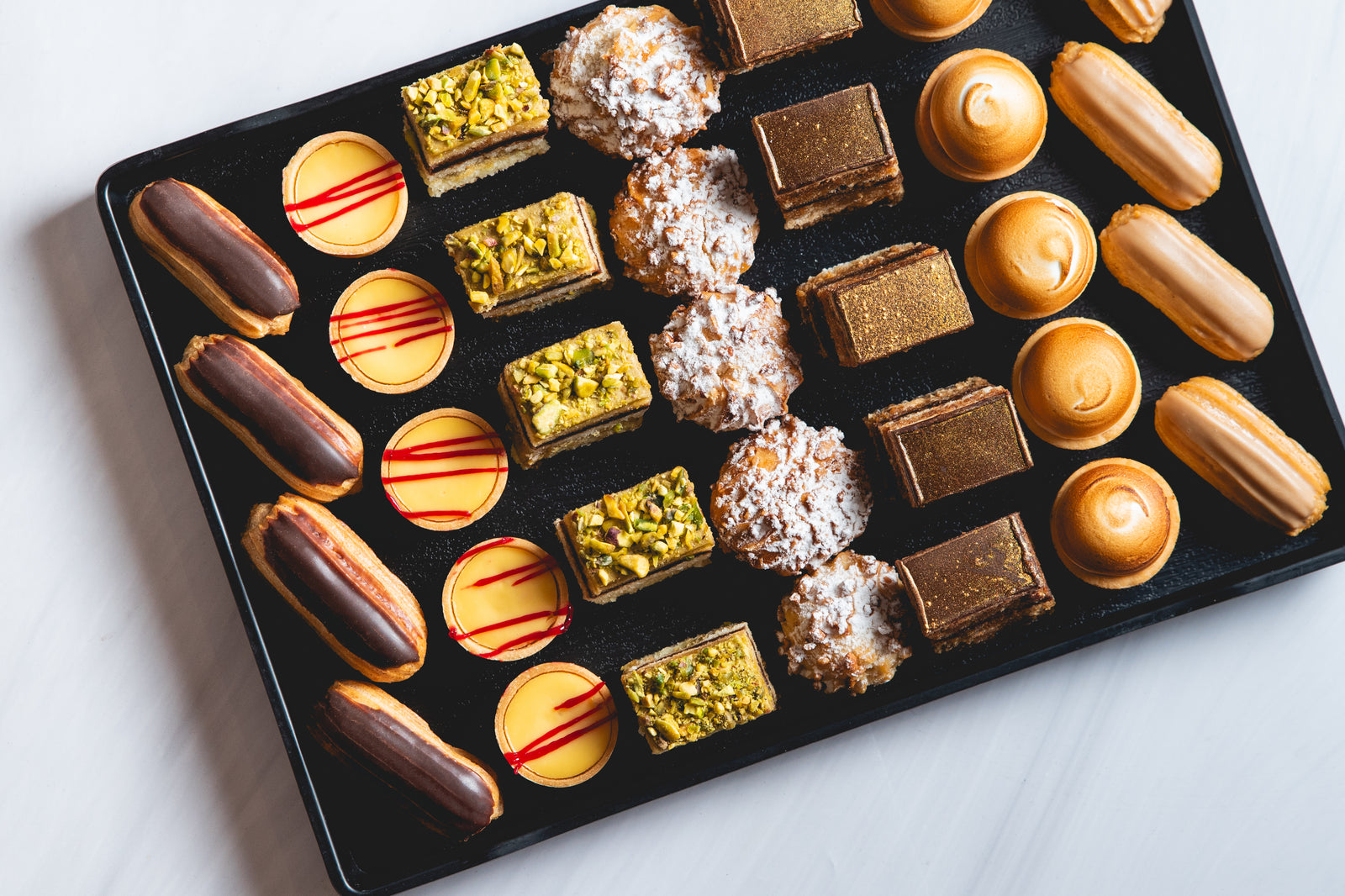 Petit four Platter (33 units) – MOULIN DORE